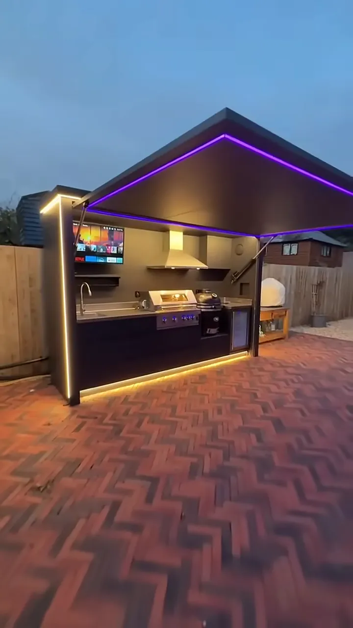 Du camion à la première soirée : livraison et grutage d'un Pod — vidéo BarbecueZone